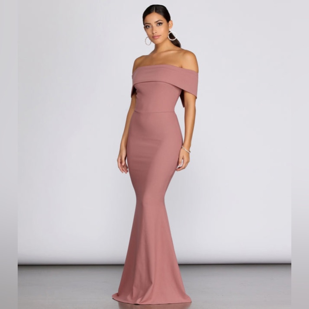 Windsor Maddison sleeveless mermaid dress (small)